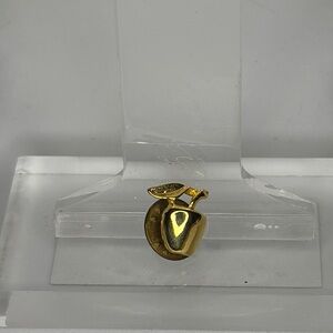 Elegant Gold V-Shaped Brooch